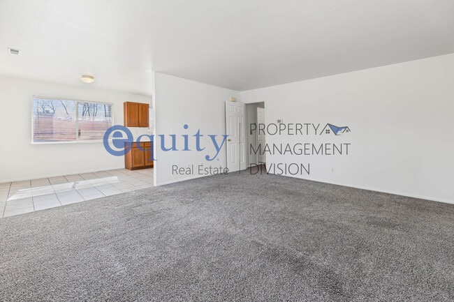 Building Photo - 2550 S 900 E