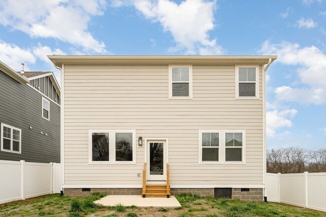 Building Photo - 728 Caraway Ln