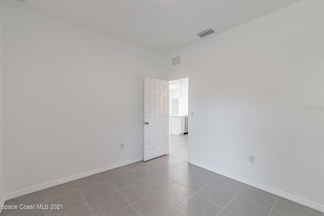 Building Photo - 1590 Jacobin St NW
