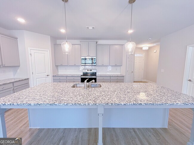 Building Photo - 2582 Mls Cmn Dr