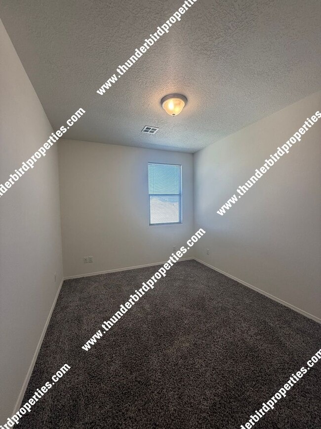 Building Photo - Great 4 bedroom home - Rio Rancho