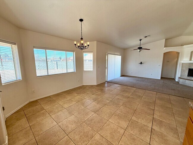 Building Photo - Great 3 bedroom, 2 bathroom home located in a cul-de-sac