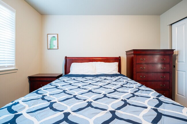 Building Photo - 5 S Kellogg St