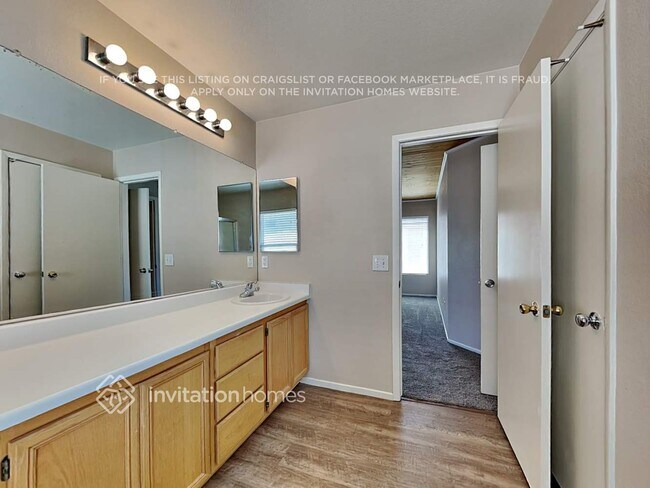 Building Photo - 4920 Whistling Acres Ave