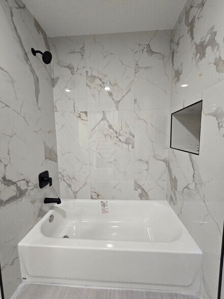 Building Photo - 11 Ingham Way