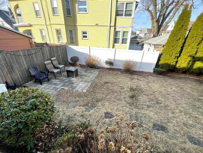 Primary Photo - 147 4th St