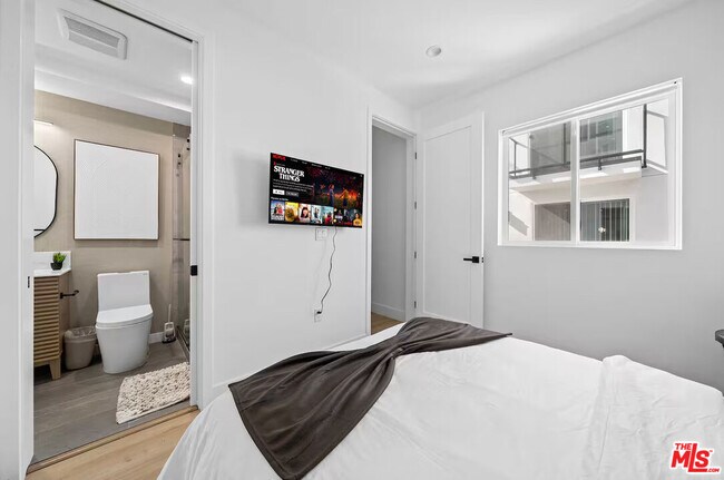 Building Photo - 201 S Westlake Ave