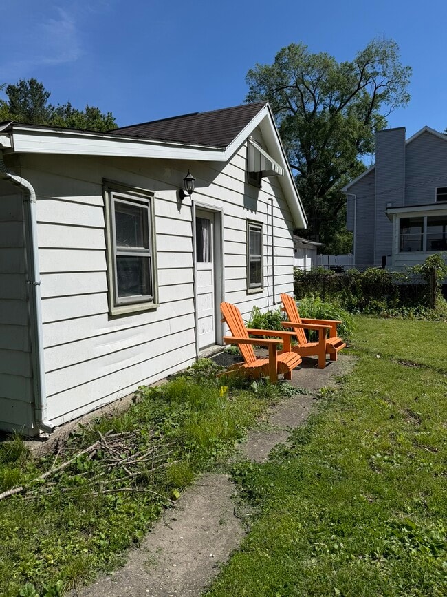 Building Photo - 1019 W Bradley Ave