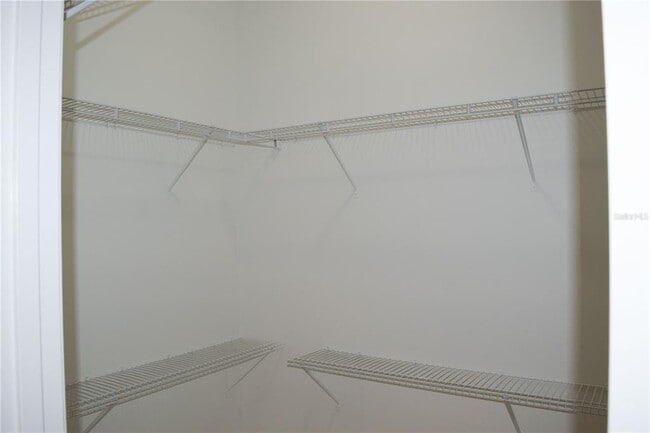 Building Photo - 8112 Summerlake Groves St