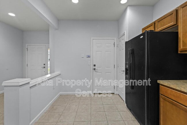 Building Photo - 6881 Woody Vine Dr