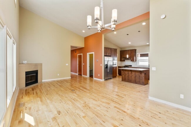Building Photo - Beautiful 3-bdrm/2.5-bath in Beaumont-Wils...