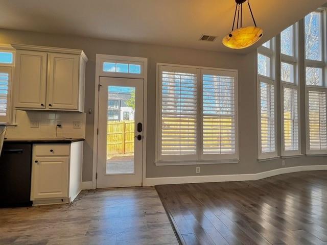 Building Photo - 2760 Stewart Ct