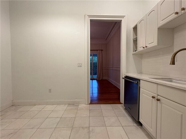 Building Photo - 20 Greenough Pl