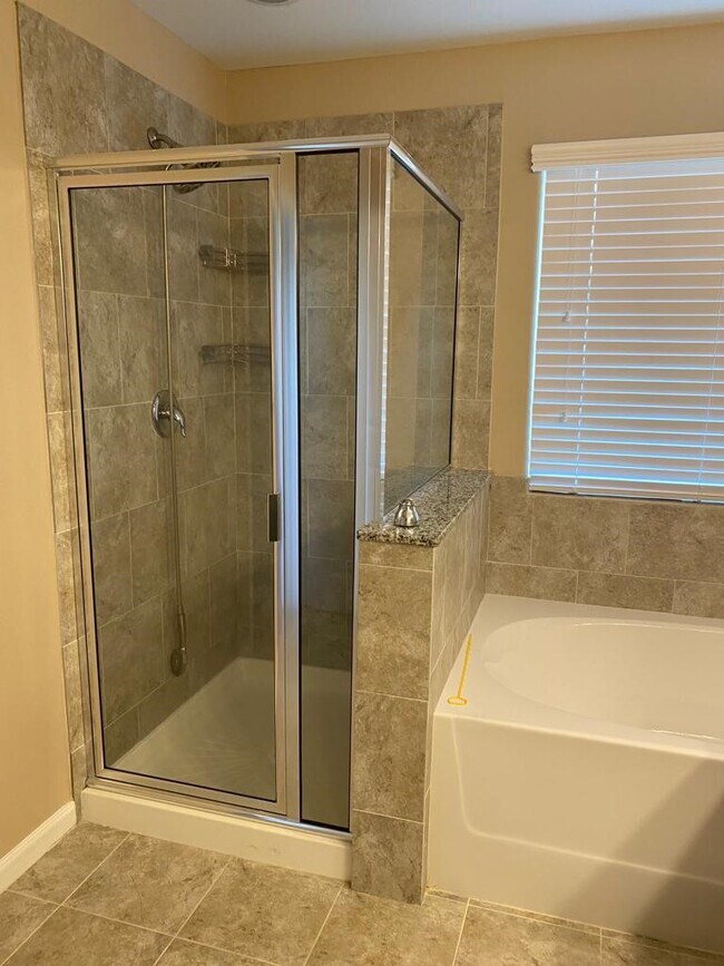 Building Photo - 17117 Wilthorne Gardens Ct