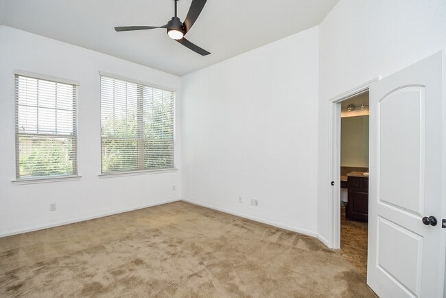 Building Photo - 18 Cheswood Manor Drive