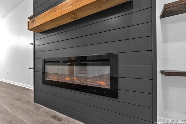 Building Photo - 8030 Bluewater Cove