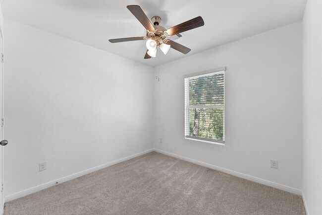 Building Photo - 771 Plum Tree Cir