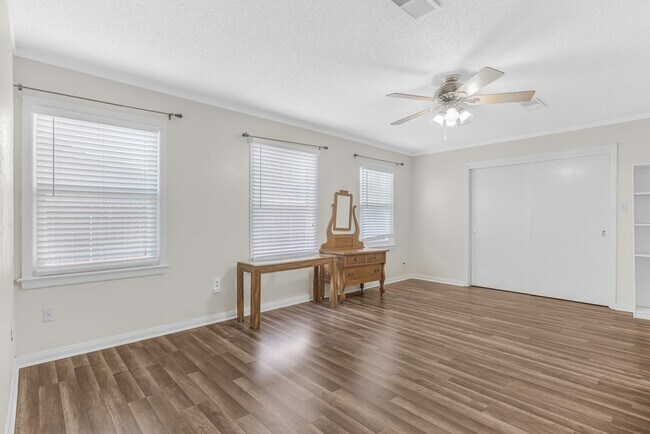 Building Photo - 1405 W Tennessee Ave