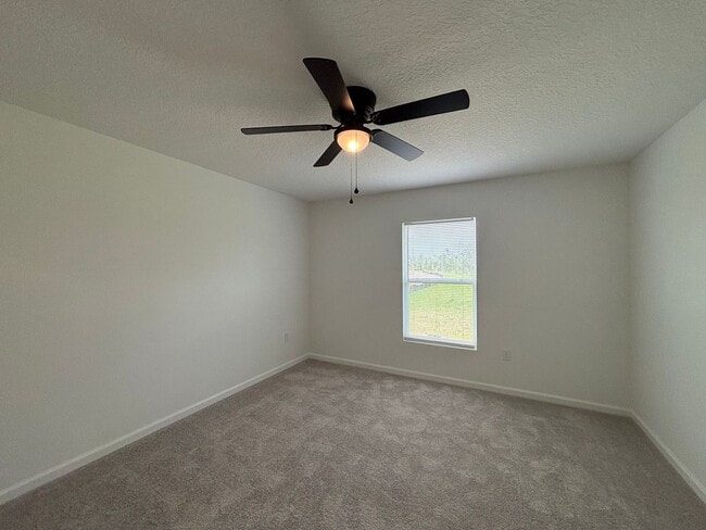 Building Photo - Beautiful Updated Home