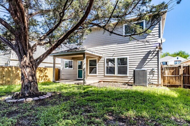 Building Photo - 5818 Sherbrooke Oak