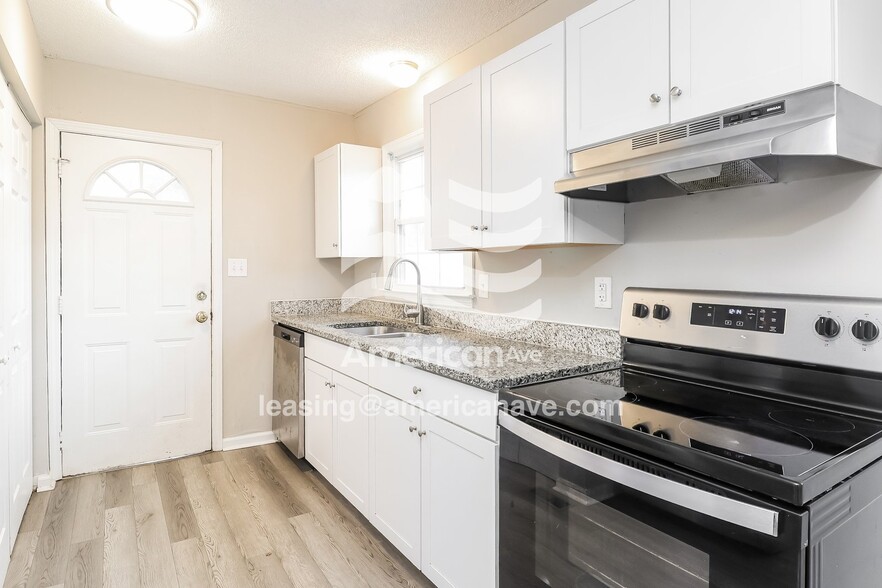 Building Photo - 529 Oakland Ave