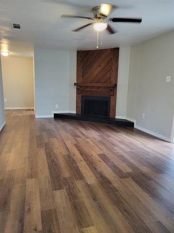 Building Photo - 9696 Walnut St