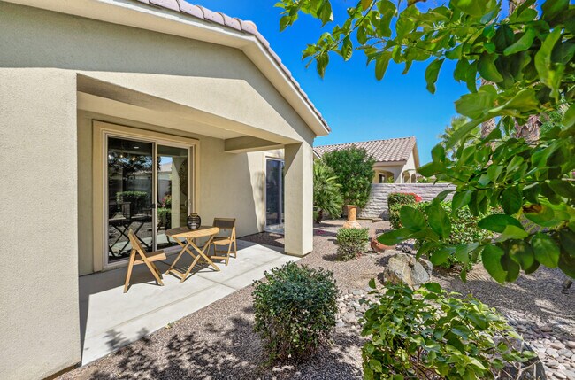 Building Photo - 41562 Via Arleta