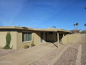 Building Photo - 2428 E La Jolla Dr