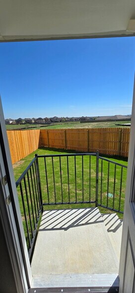 Building Photo - 1123 Stone Vly Rd