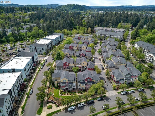 Building Photo - 830 NW Council Dr