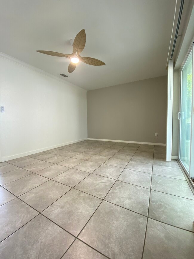 Building Photo - 2901 Garden Terrace NE