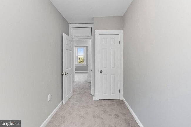 Building Photo - 809 Pontiac Ave