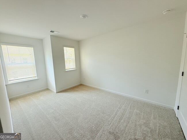 Building Photo - 2557 Adventure Way
