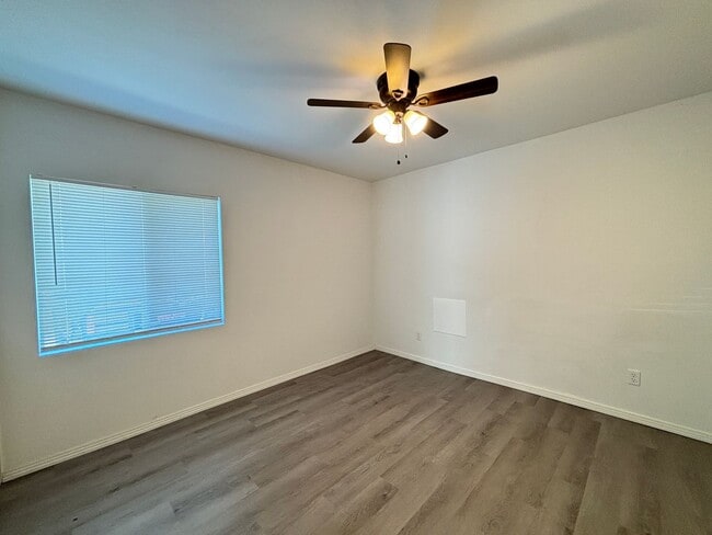 Building Photo - Modern East Palmdale ADU