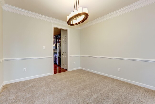 Building Photo - 2705 Mae Wade Ave