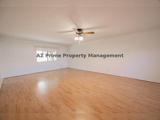 Building Photo - 5807 W Acoma Dr