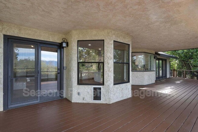 Building Photo - 1688 El Capitan Dr