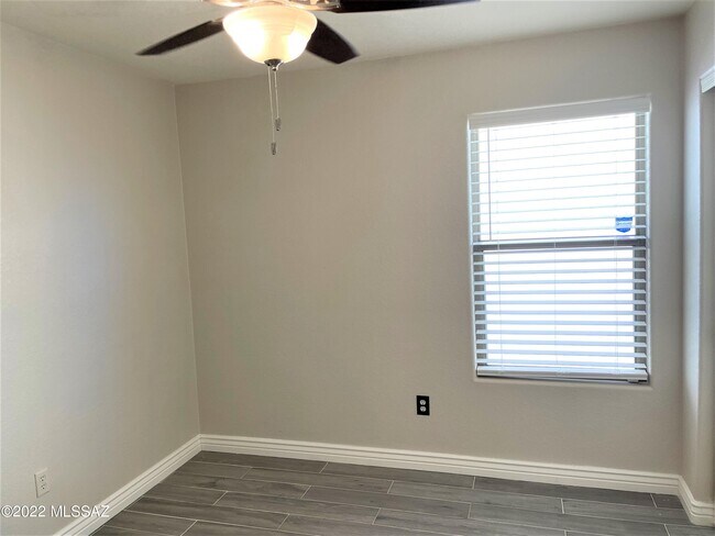 Building Photo - 8373 S Egyptian Dr
