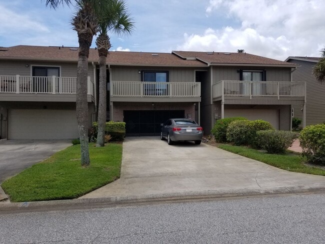 Primary Photo - Beautiful Townhome 2 Bedroom 2.5 Bathroom