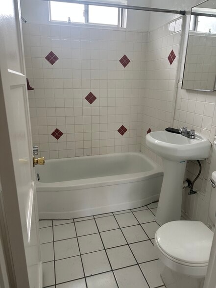 bathroom - 6218 Banner Ave