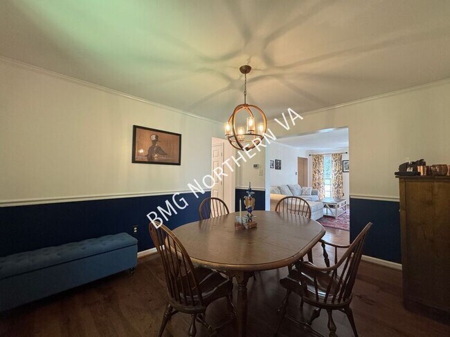 Building Photo - 10205 Daylily Ct