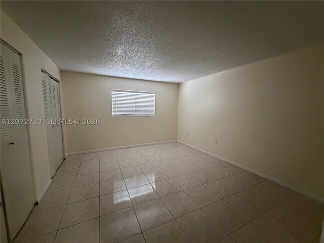 Building Photo - 14902 SW 82nd Ln