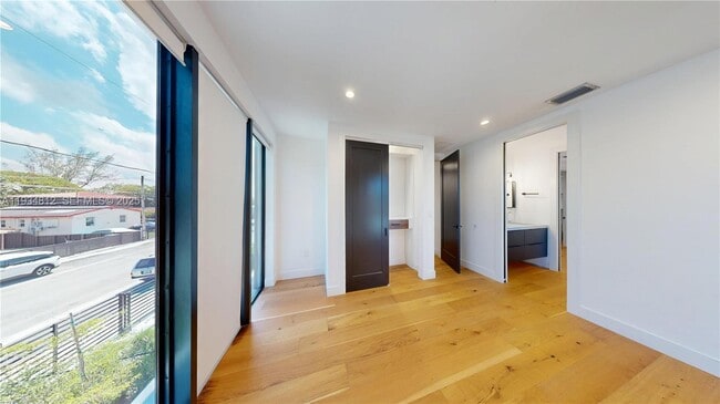 Building Photo - 353 NW 50th St