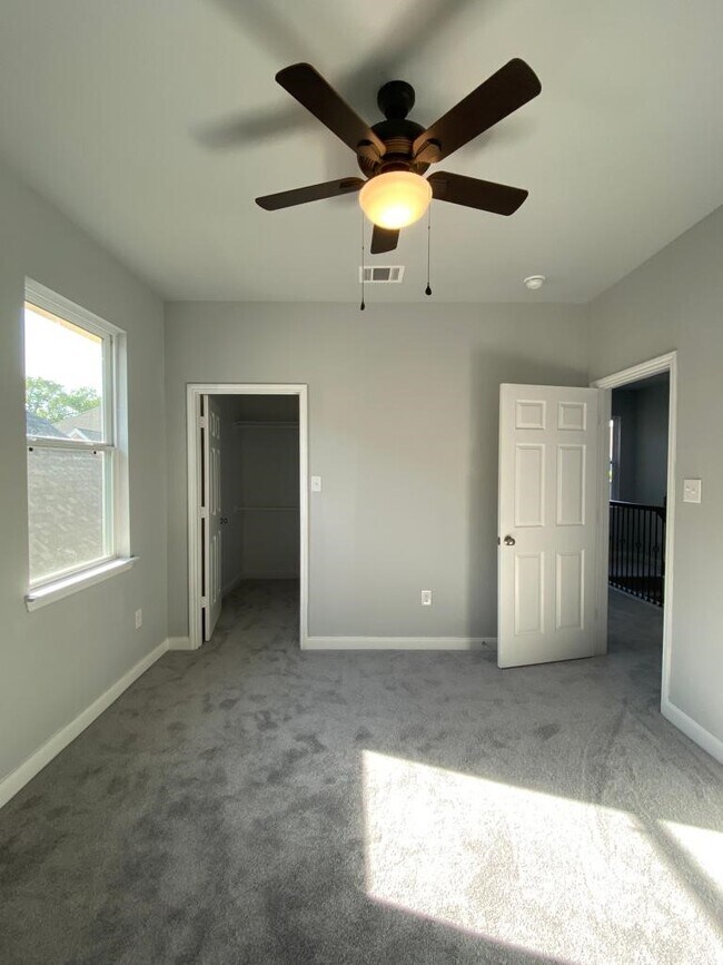 Building Photo - 7655 Ameswood Rd