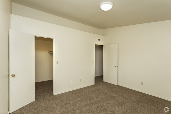 1BD, 1BA - Bedroom - The Mirage