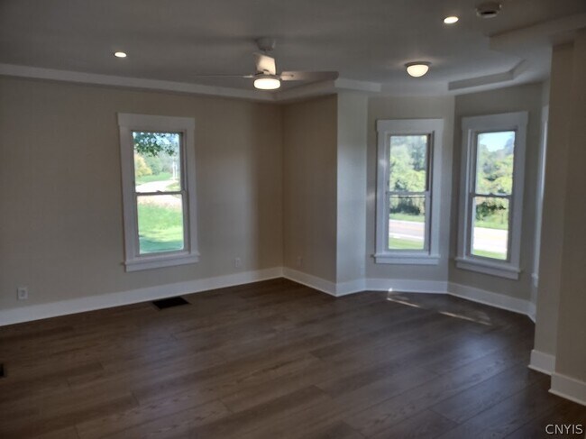 Building Photo - 1495 Pompey Center Rd