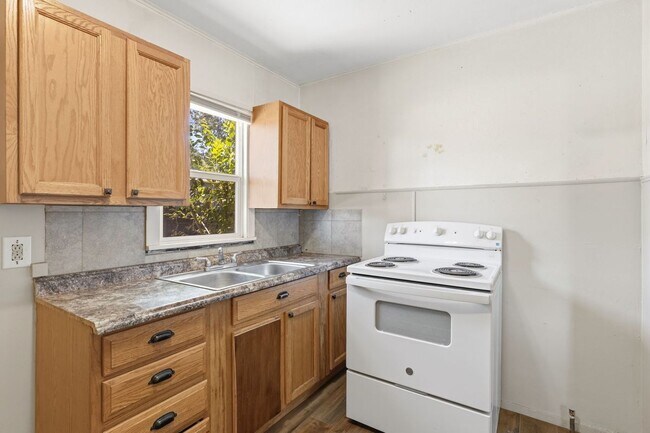 Building Photo - 207 N Santa Fe Ave