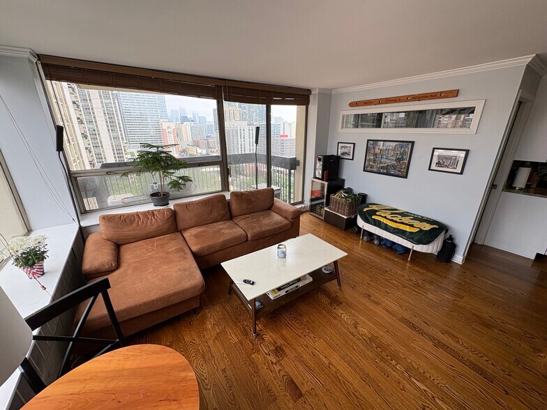 living - 1360 N Sandburg Ter