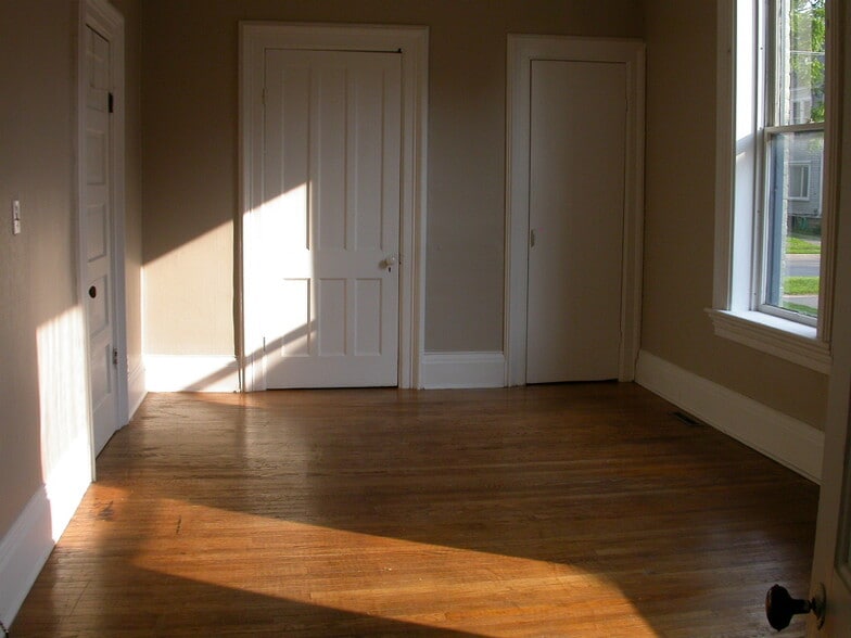 Building Photo - 110 Stone St