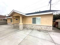Building Photo - 9267 Faywood St